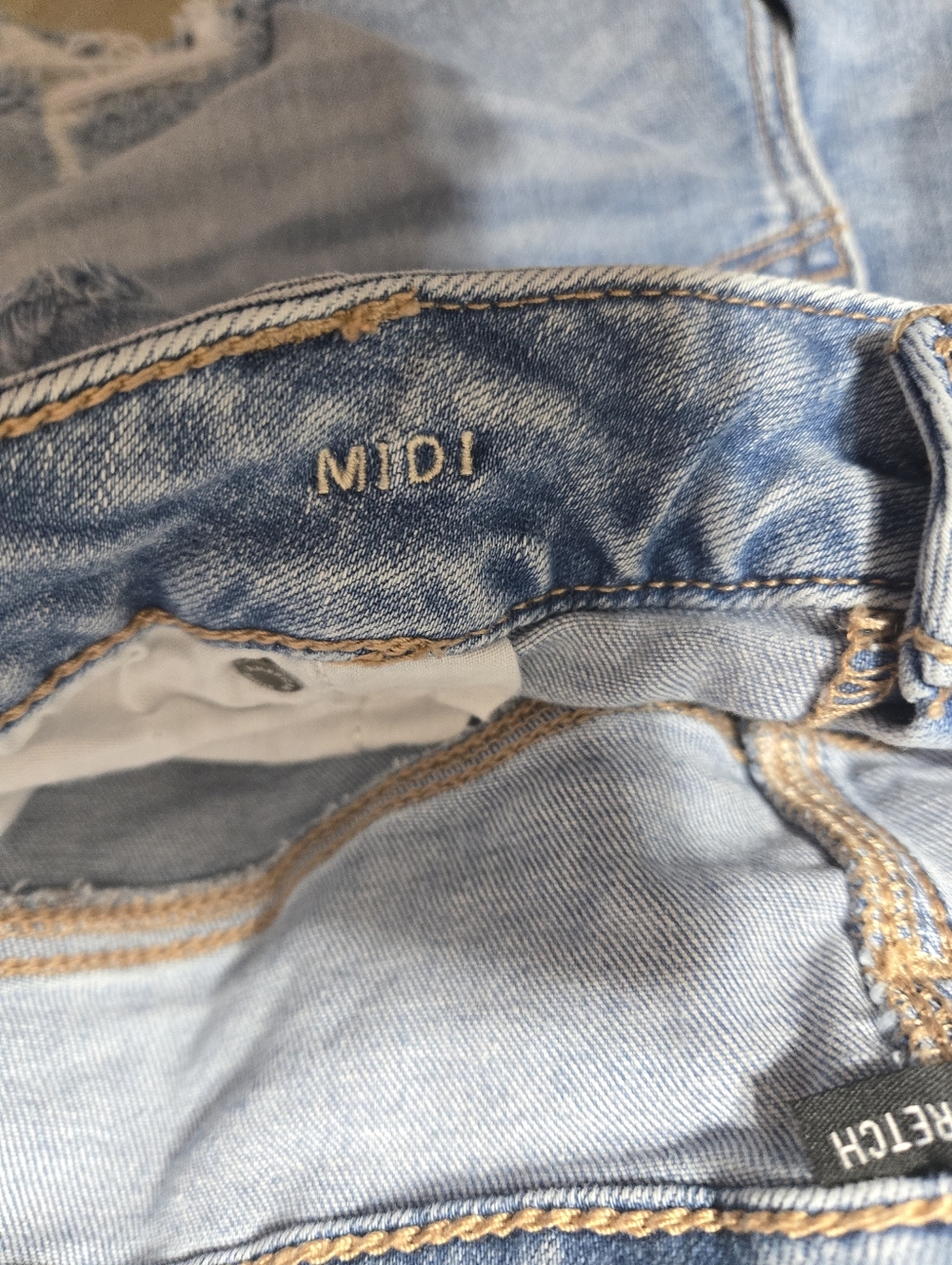 American Eagle Next Level Stretch Midi Distressed Light Wash Shorts GUC Size: 16 - Picture 4 of 5